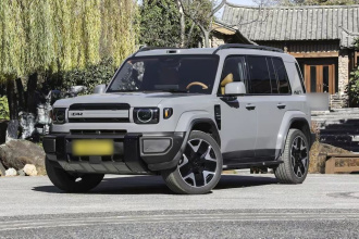 iCAR V27 2026款 200KM四驱猎鹰700