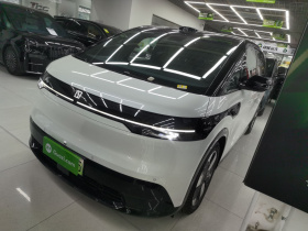 极氪MIX 2025款 智驾版