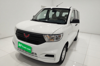 五菱汽车 五菱宏光V 2022款 1.5L劲取版电动助力LAR