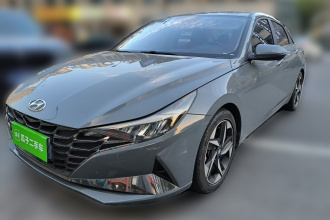 现代 伊兰特 2022款 1.5L CVT LUX尊贵版