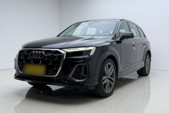 奥迪Q7 2024款 45 TFSI quattro S line运动型