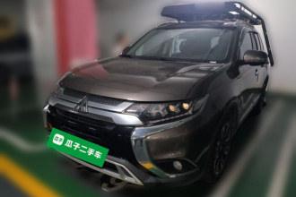 三菱 欧蓝德 2020款 2.4L 四驱致享版 5座