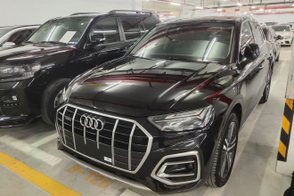 奥迪Q5L 2021款 40 TFSI 时尚致雅型