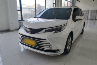 丰田 赛那SIENNA 2024款 2.5L混动 舒适版