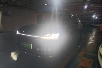 鸿蒙智行 问界M9 2025款 增程 Max版 52kWh 6座版 (192线激光雷达）