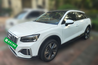 奥迪Q2L 2022款 35 TFSI 时尚致雅型