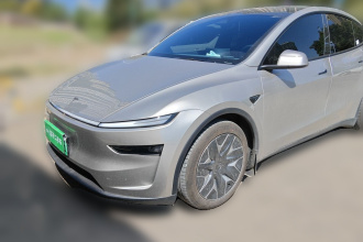 特斯拉 Model Y L 2025款 长续航全轮驱动版