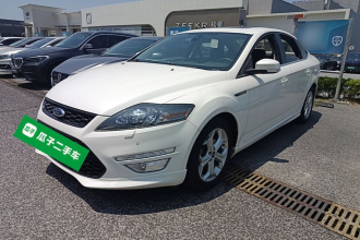 福特 蒙迪欧-致胜 2012款 2.0L GTDi240旗舰运动版