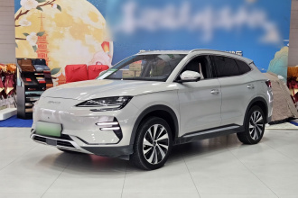 比亚迪 宋PLUS新能源 2023款 冠军版 EV 520KM 尊贵型