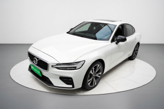 沃尔沃S60 2020款 T4 智远运动版