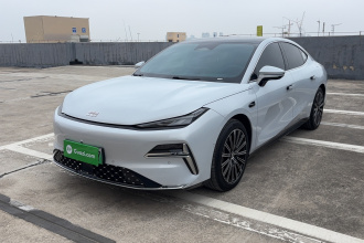 吉利银河 银河星耀8 2025款 130km EM-i 旗舰版