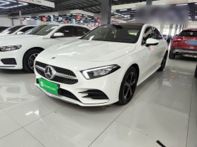 奔驰A级 2022款 改款三 A 200 L 运动轿车时尚型
