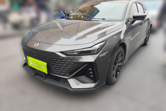 长安UNI-V 2023款 1.5T 尊贵型