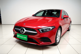 奔驰A级 2020款 改款 A 200 L 运动轿车时尚型