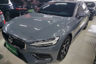 沃尔沃S60 2024款 B4 智逸豪华版