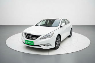 现代 索纳塔 2013款 2.0L 自动领先版