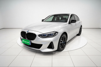 宝马1系 2022款 125i M运动曜夜版