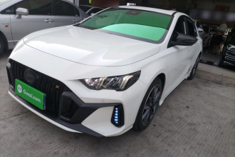 广汽传祺 影豹 2023款 270T DCT J15版