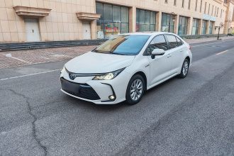 丰田 卡罗拉 2021款 双擎 1.8L E-CVT精英版
