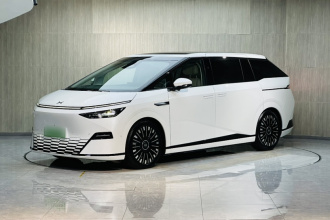 小鹏X9 2025款 纯电 740超长续航 Max