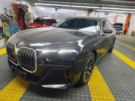 宝马7系 2023款 735Li M运动套装