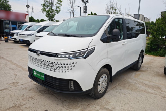 上汽大通MAXUS 新途V70 2023款 2.0T 精英版 手动短轴低顶 5/6座（125Ps）
