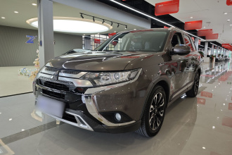 三菱 欧蓝德 2019款 2.0L 两驱畅享版 5座 国VI