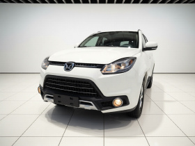 江铃 驭胜S350 2016款 2.0T 自动四驱汽油豪华天窗版5座