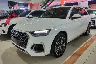 奥迪Q5L 2022款 改款 40T 豪华动感型
