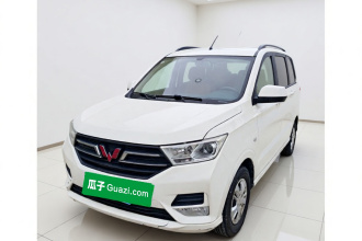 五菱汽车 五菱宏光 2021款 改款 1.5L S舒适型 液压助力LAR