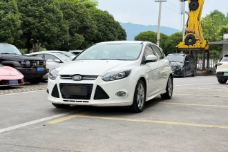 福特 福克斯 2012款 两厢 2.0L 自动豪华运动型