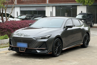 长安UNI-V 2022款 1.5T 运动版