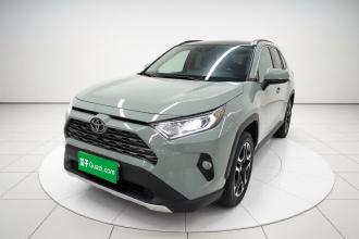 丰田 RAV4荣放 2020款 2.0L CVT四驱尊贵版