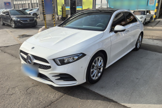奔驰A级 2020款 A 200 L 运动轿车