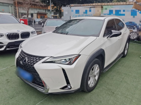 雷克萨斯UX 2020款 260h 探·趣版