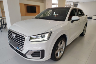 奥迪Q2L 2020款 35 TFSI 时尚致雅型