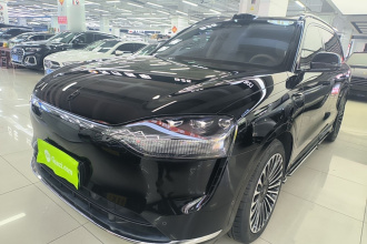 鸿蒙智行 问界M9 2025款 增程 Ultra版 52kWh 6座版 (192线激光雷达）