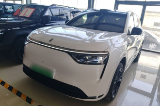 鸿蒙智行 问界M8 2025款 增程 Ultra版 53.4kWh 6座版 (192线激光雷达）