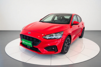 福特 福克斯 2020款 三厢 EcoBoost 180 自动ST Line