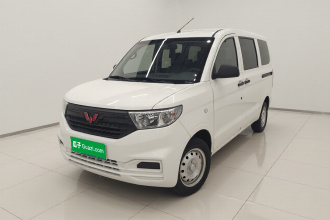 五菱汽车 五菱宏光V 2022款 1.5L劲取版电动助力LAR
