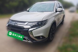 三菱 欧蓝德 2019款 2.4L 四驱致享版 5座 国V