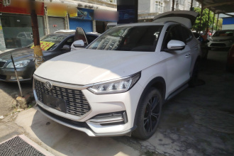 比亚迪 宋PLUS 2020款 1.5T 自动尊贵型