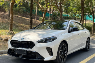 宝马2系 2025款 225L M运动曜夜套装