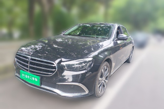 奔驰E级新能源 2022款 改款 E 350 e L 插电式混合动力轿车