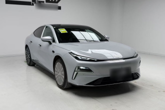 吉利银河 银河星耀8 2025款 130km EM-i 旗舰版