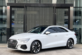 奥迪A3 2023款 A3L Limousine 35 TFSI 时尚运动型