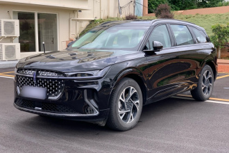 林肯 航海家 2025款 2.0T 四驱尊睿混动版