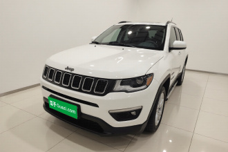 Jeep 指南者 2020款 220T 自动精英版
