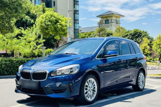 宝马2系多功能旅行车 2018款 220i 领先型