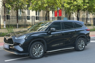 丰田 汉兰达 2023款 2.5L智能电混双擎四驱尊贵版 7座